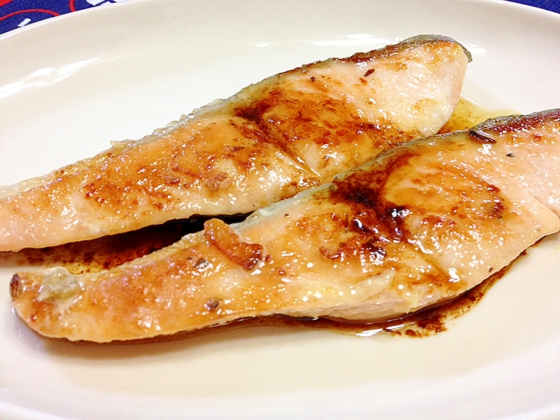 フライパンで!バター醤油味☆鮭のムニエル
