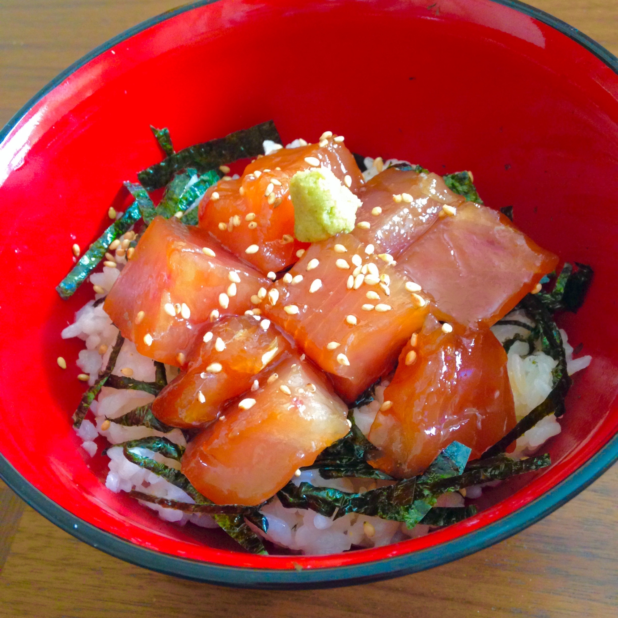 ごま油香る♪マグロ漬け丼♪