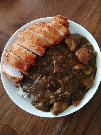 圧力鍋で野菜ゴロゴロ　牛すじと豚肉カレーライス