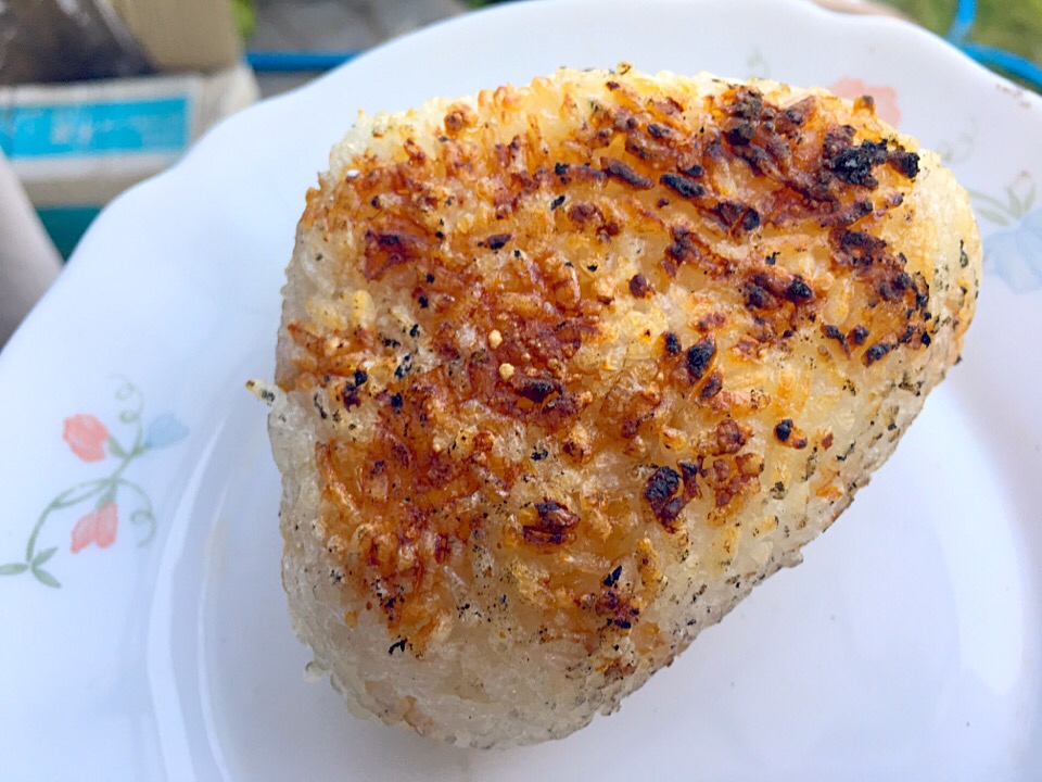 醤油が香ばしい 焼きおにぎり