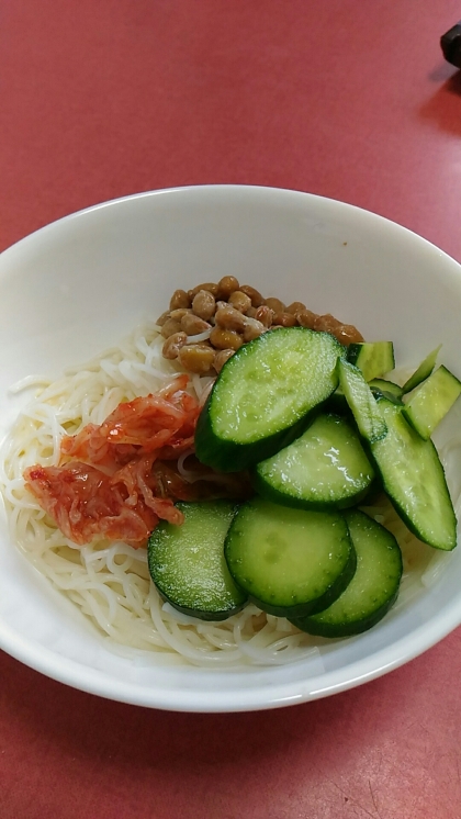 キムチ納豆そうめん