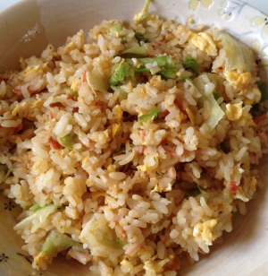 簡単に出来る レタス・カニカマチャーハン