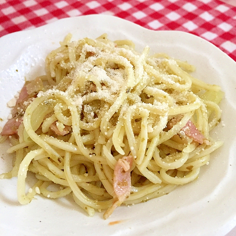 バジルとベーコンのパスタ☆