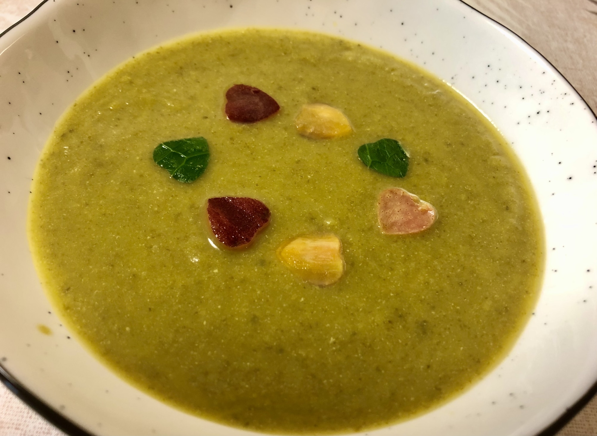 サツマイモ、ソーセージ、ケールのスープのレシピ