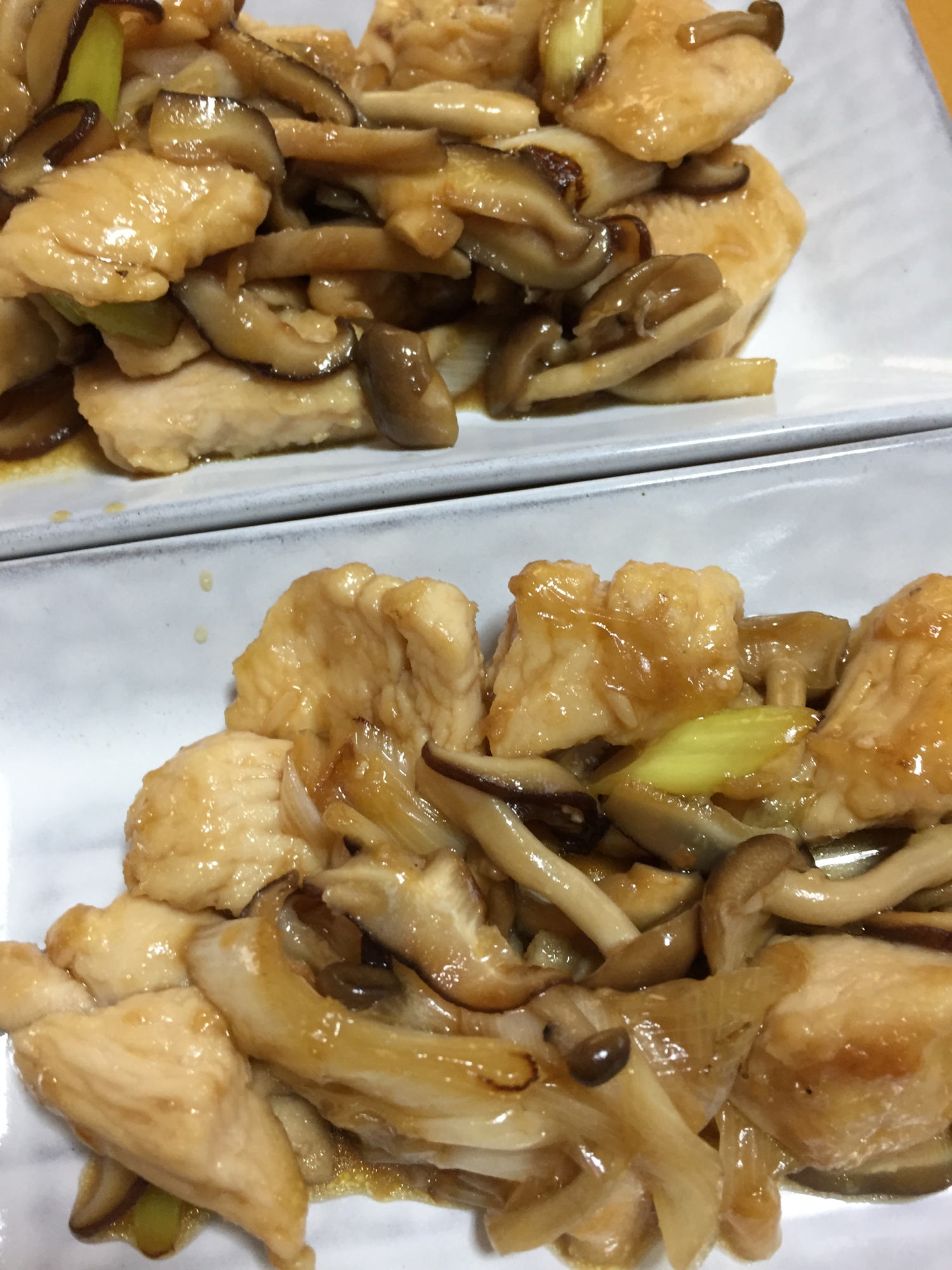 鶏胸肉とシメジ椎茸のニンニク醤油炒め