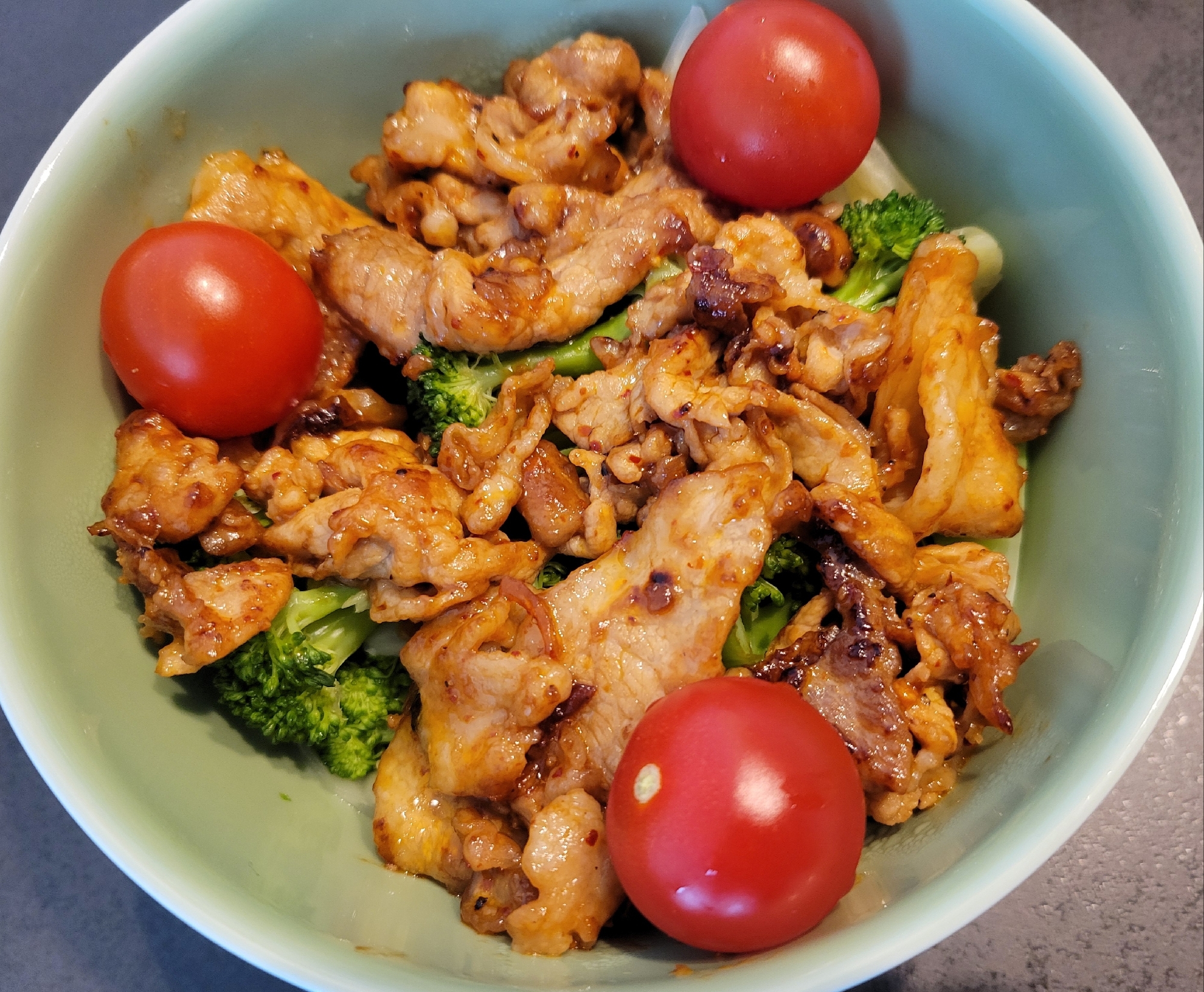 茹でブロッコリー☆豚肉のポン酢ラー油焼きのせ