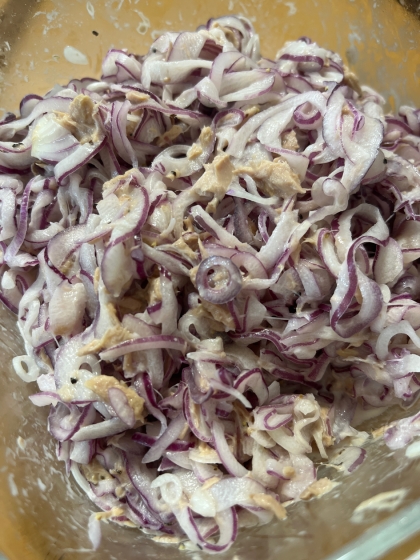 おはしが止まらない♪赤玉ねぎのツナマヨ和え