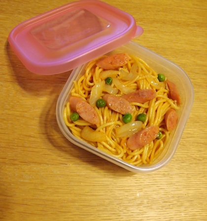 お弁当用に作りました
お醤油＋ケチャップで作るナポリタンは初めてです
レシピ有難うございます