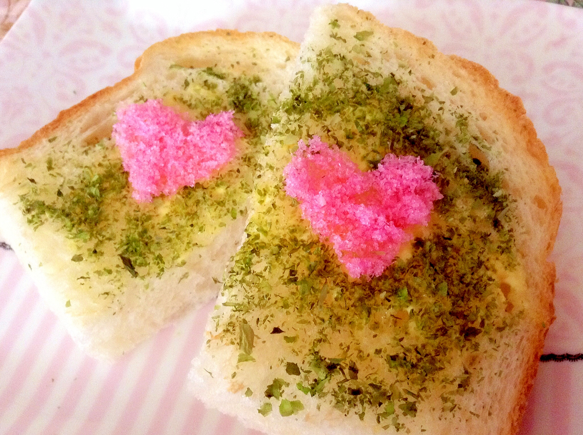 桜でんぶと青海苔の春色トースト♡