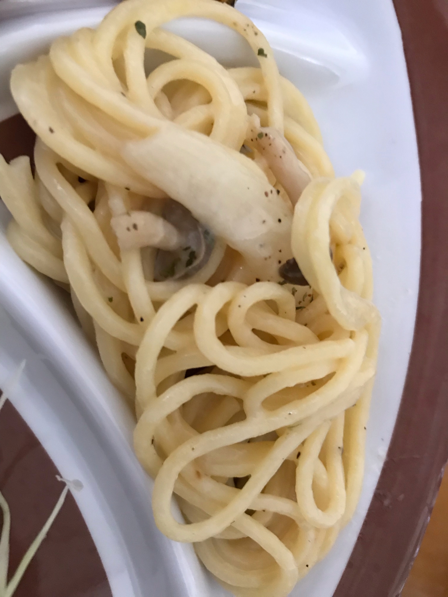 ルーミックでしめじと玉ねぎのホワイトソースパスタ