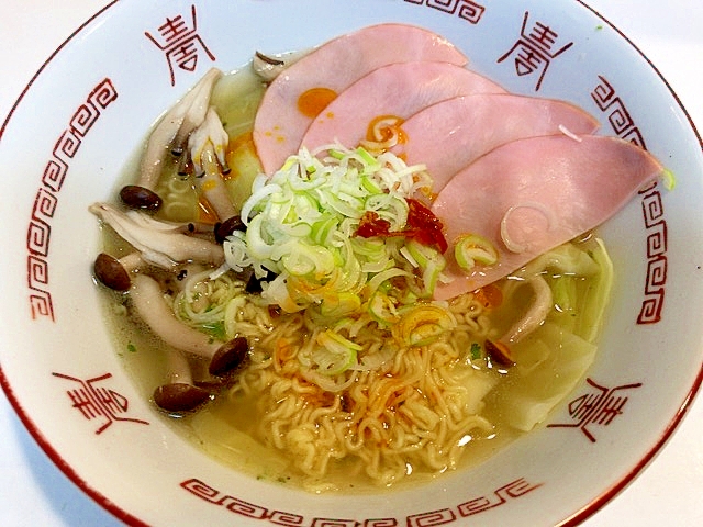 簡単ランチに☆野菜ときのこたっぷりタイラーメン