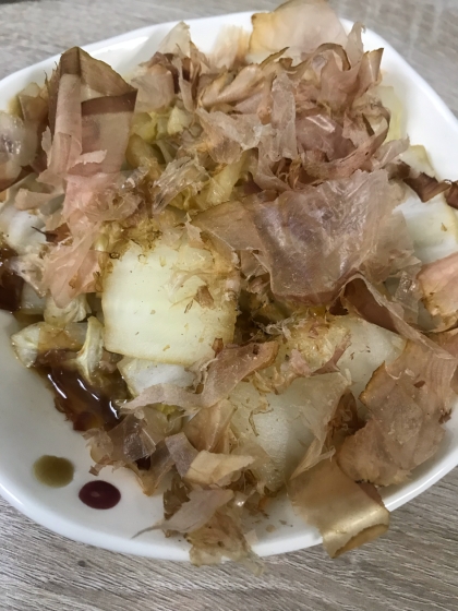 カツオ節をモリモリ乗せて食べました。美味しかったです！