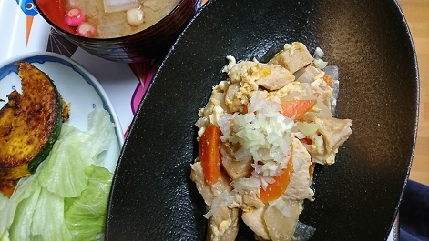 車麩でヘルシーかさ増し！鶏胸肉中華風しみトロ卵とじ