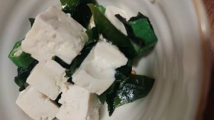 豆腐とオクラツナわかめのサラダ