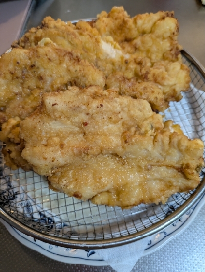 大人も子供も嬉しい台湾名物ダージーパイ！鶏の唐揚げ