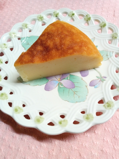 混ぜて焼くだけ！簡単ヨーグルトケーキ
