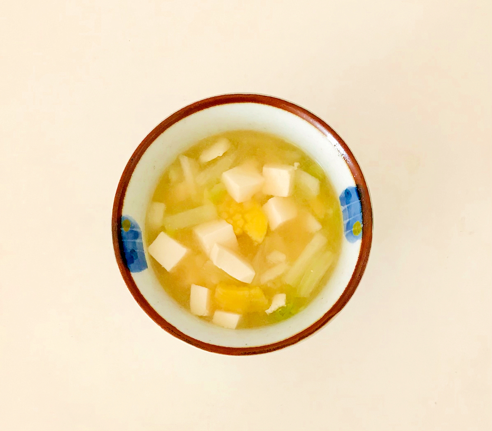 白菜とさつま芋の豆腐味噌汁