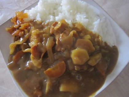 こんばんは
*野菜いっぱい！美味しいチキンカレー*つくってみました。
豆乳と昆布水でとってもマイルドになりました♪