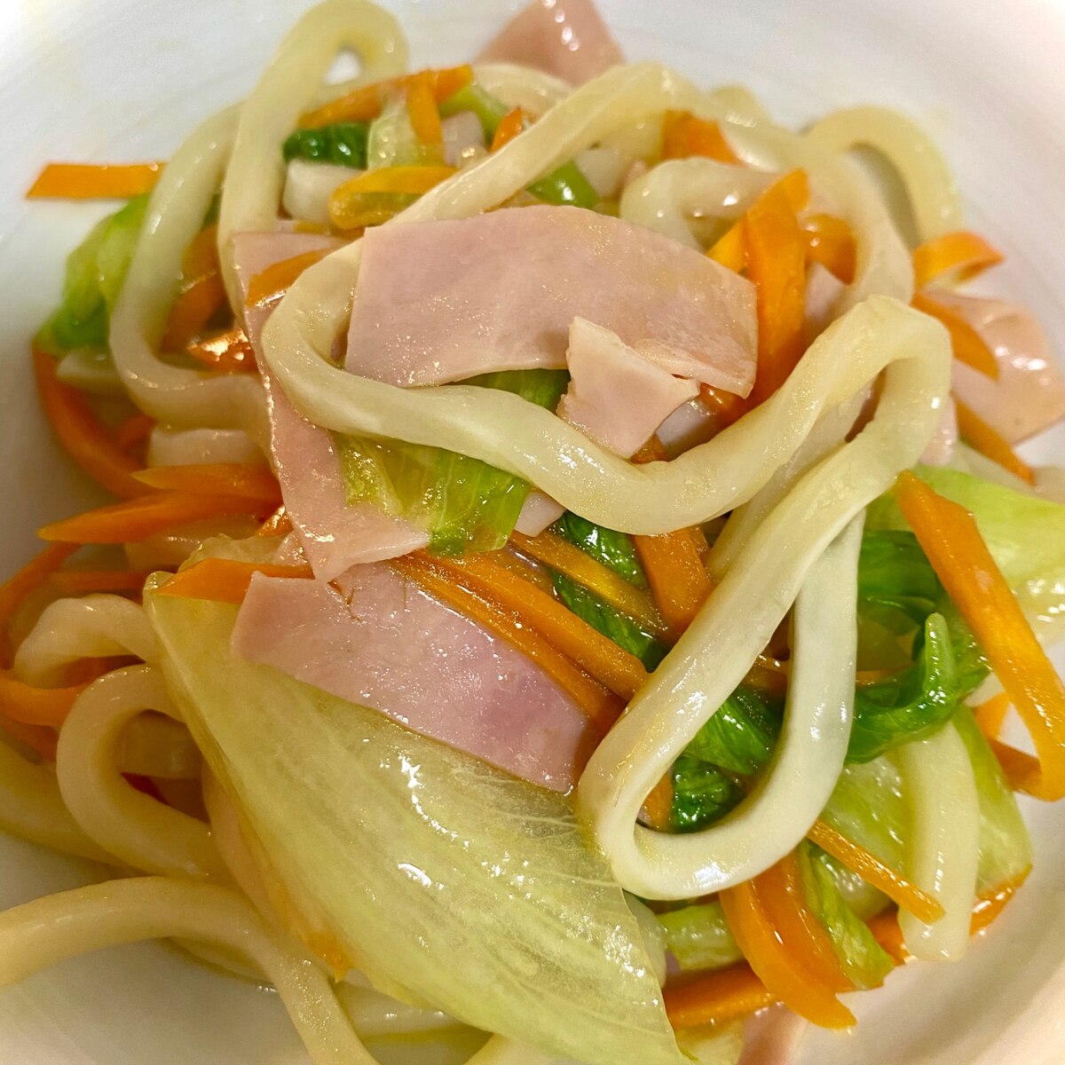 ハムとレタスのコク旨焼きうどん レシピ 作り方 By シェフ サクライケータ 楽天レシピ ハムとレタスのコク旨焼きうどん レシピ 作り方 By シェフ サクライケータ 楽天レシピ