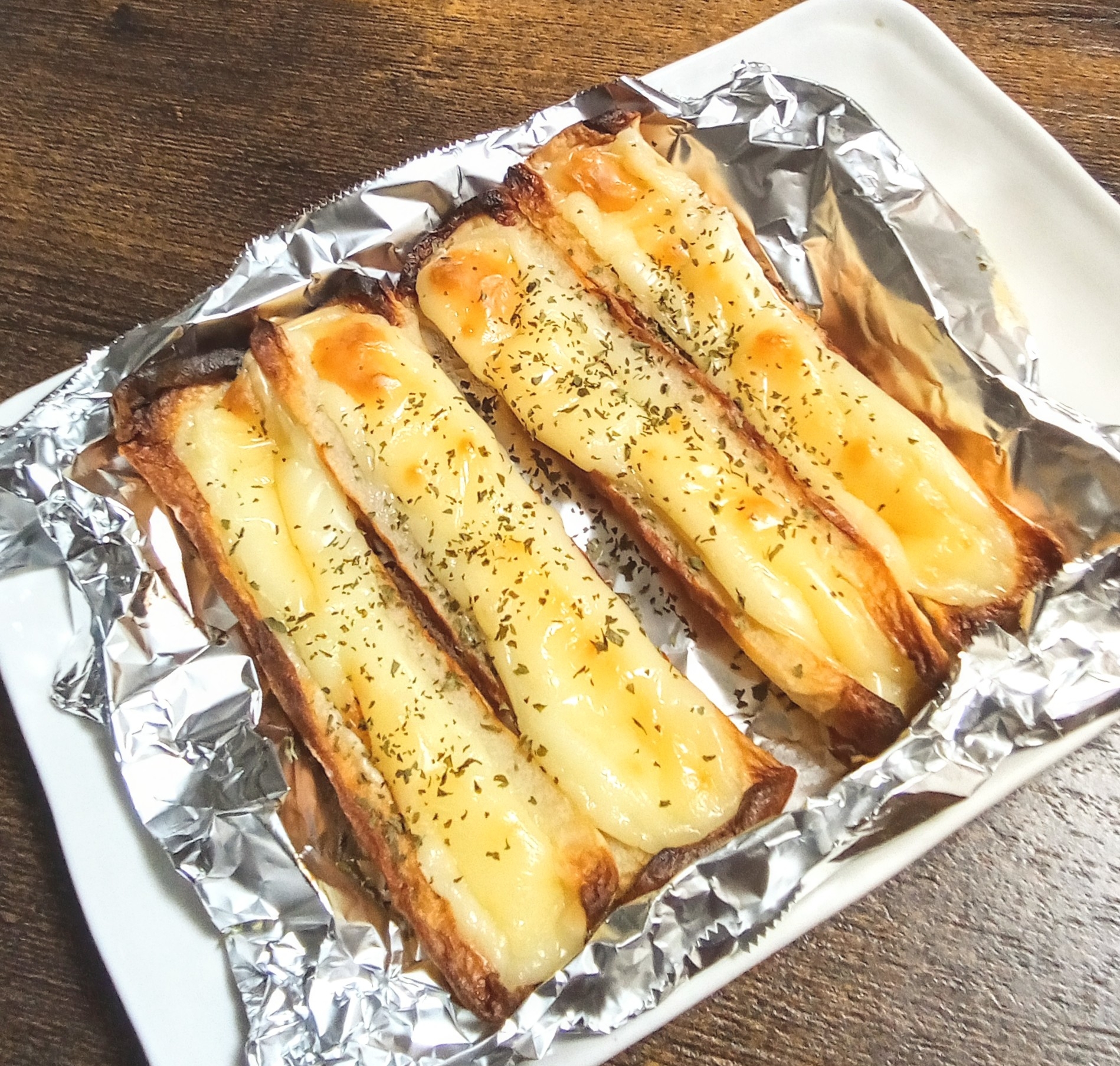 今日はおつまみ！！ベビーチーズと竹輪焼き♪