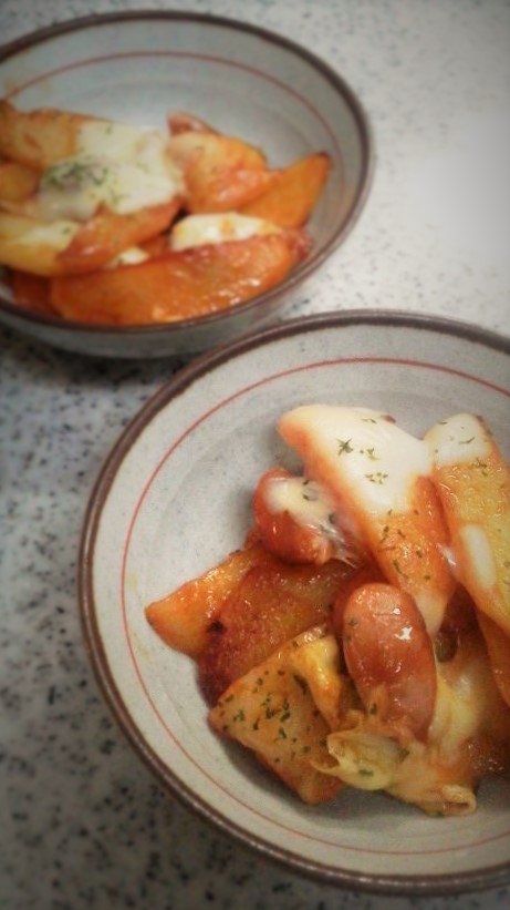 ぱぱっとできる！お餅とポテトのチーズ焼き