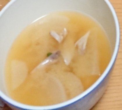 カワハギとカブの生姜味噌汁