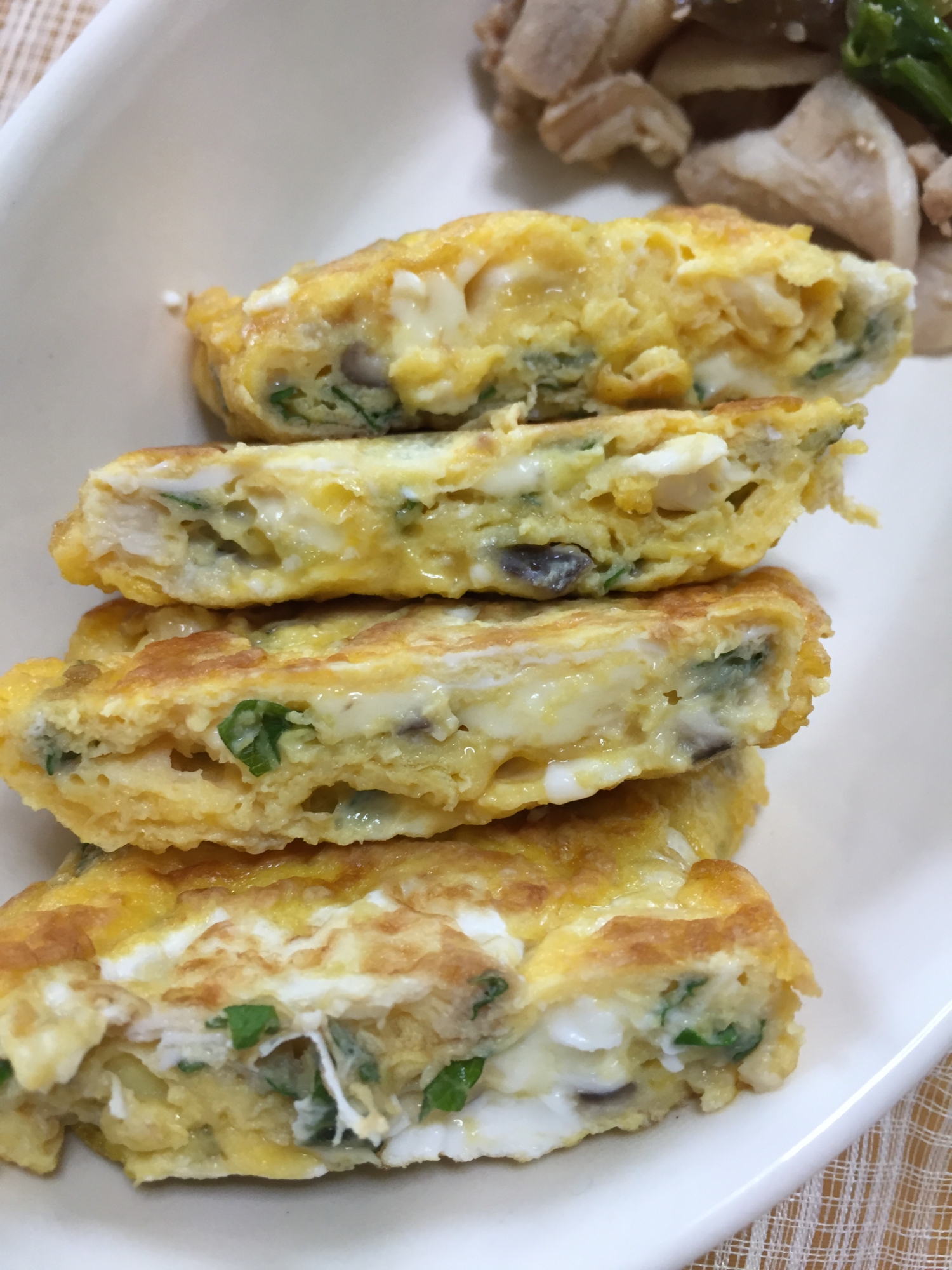 大葉 チーズ 椎茸入り卵焼き