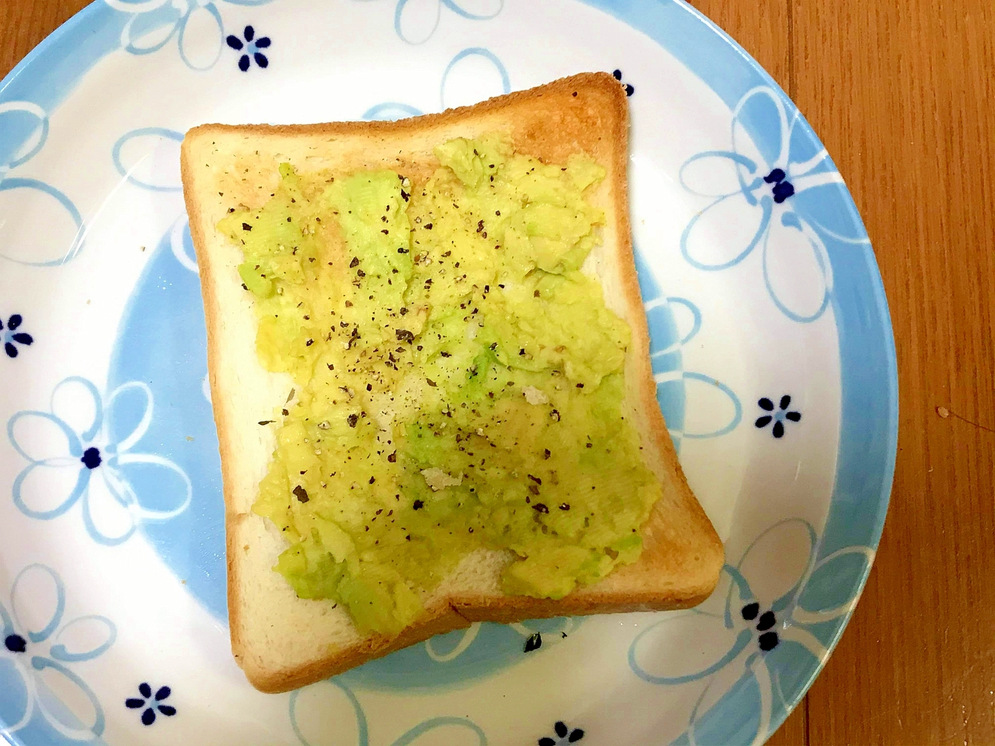 シンプルに美味しいアボカドトースト♪