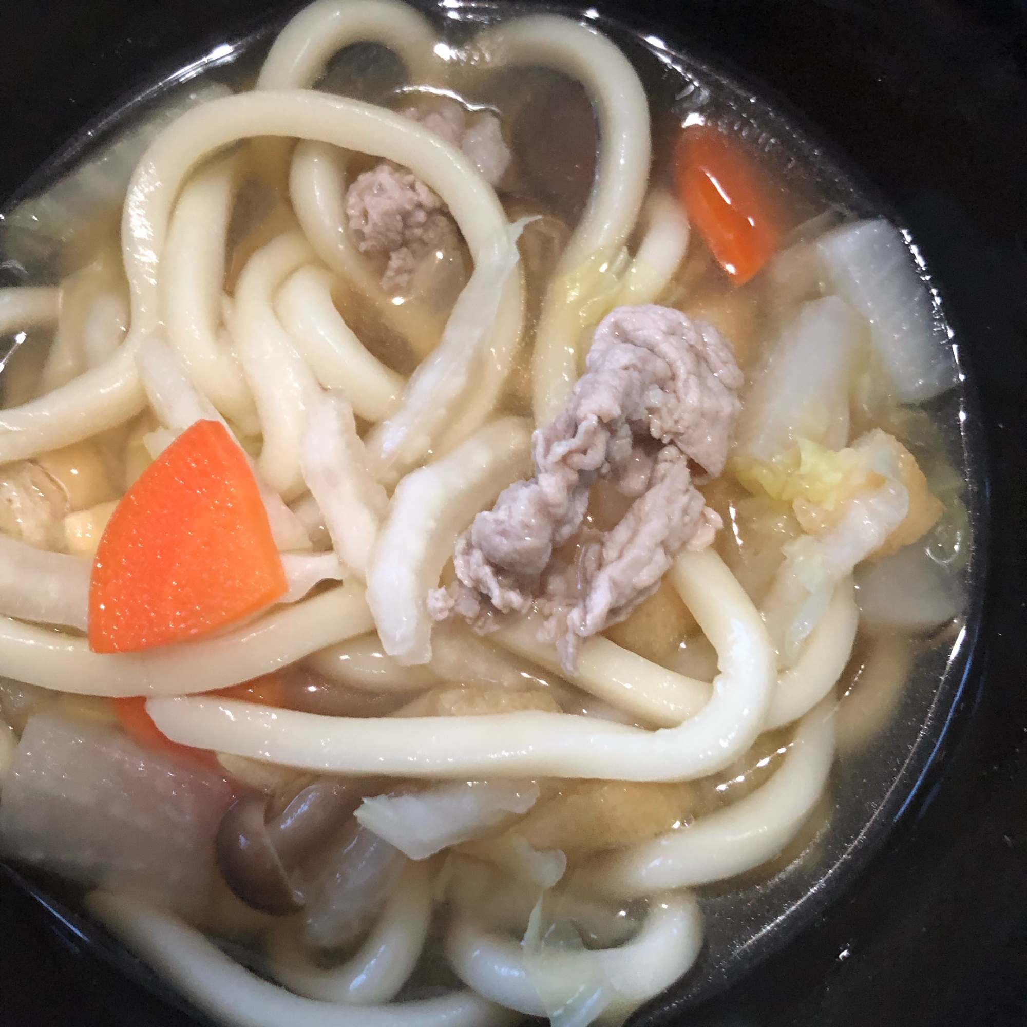 鶏肉と野菜で煮込みうどん