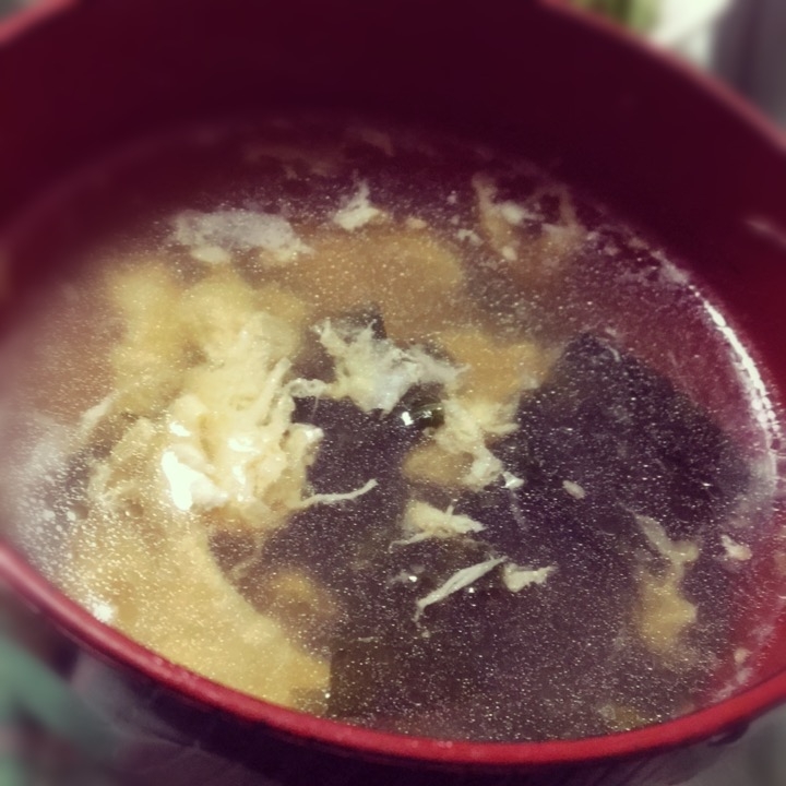 たまごとワカメの中華スープ