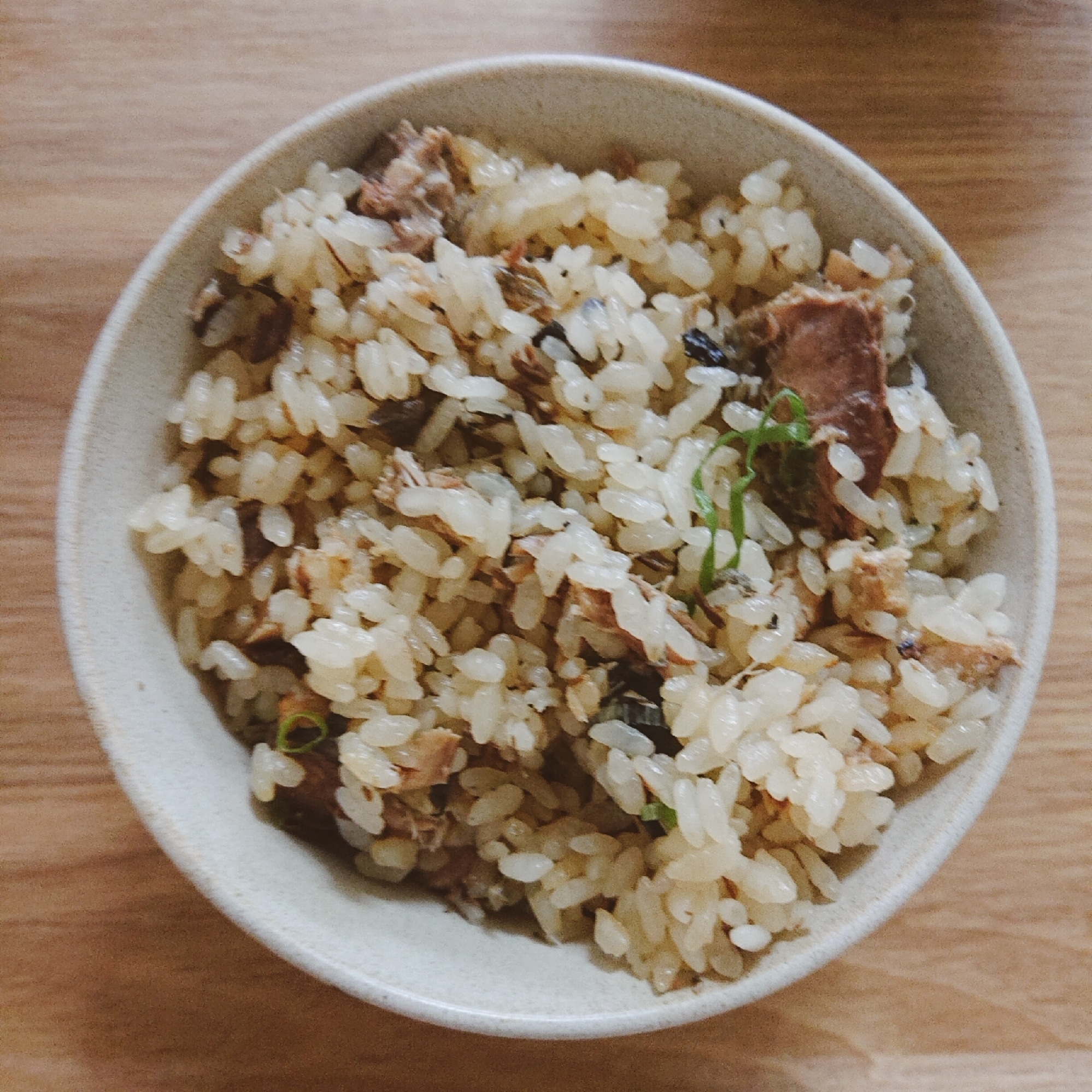 さば缶と親子丼だしで簡単！炊き込みごはん