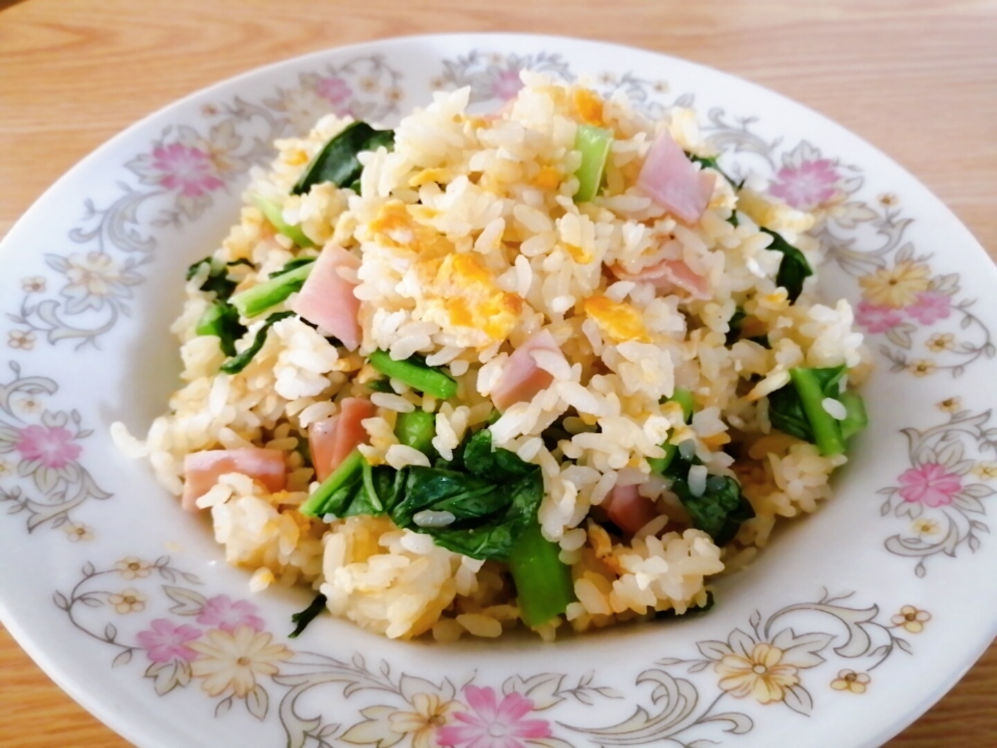 かぶの葉とハムと卵の炒飯