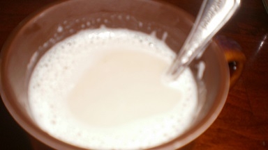 楽天市場で購入して届いたので早速牛乳の代わりに豆乳で作りました。
白っぽくなってしまいましたが美味しかったです(^^♪
