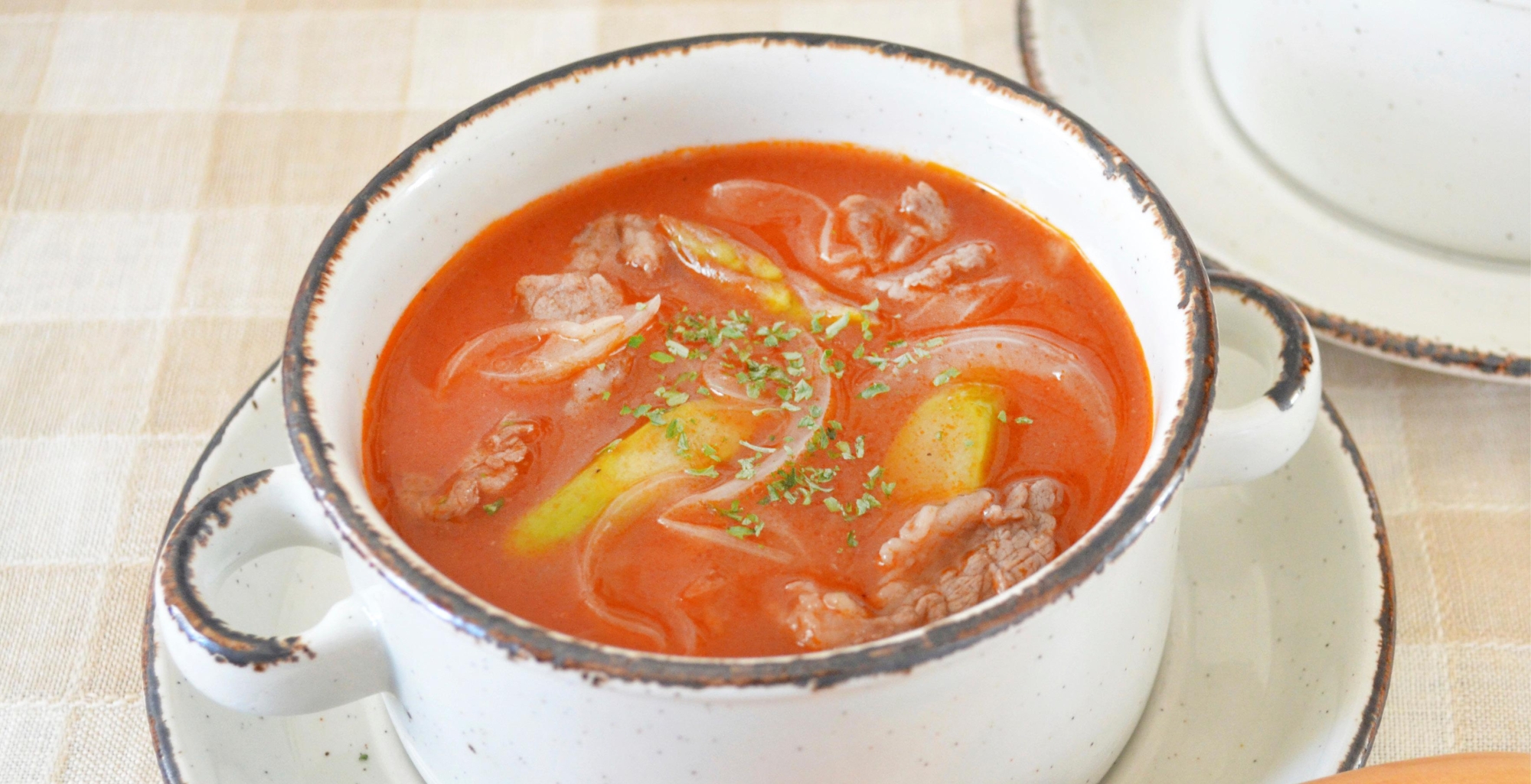 新玉ねぎと牛肉のトマトスープ
