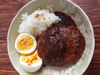 野菜ジュースで煮込みハンバーグ！