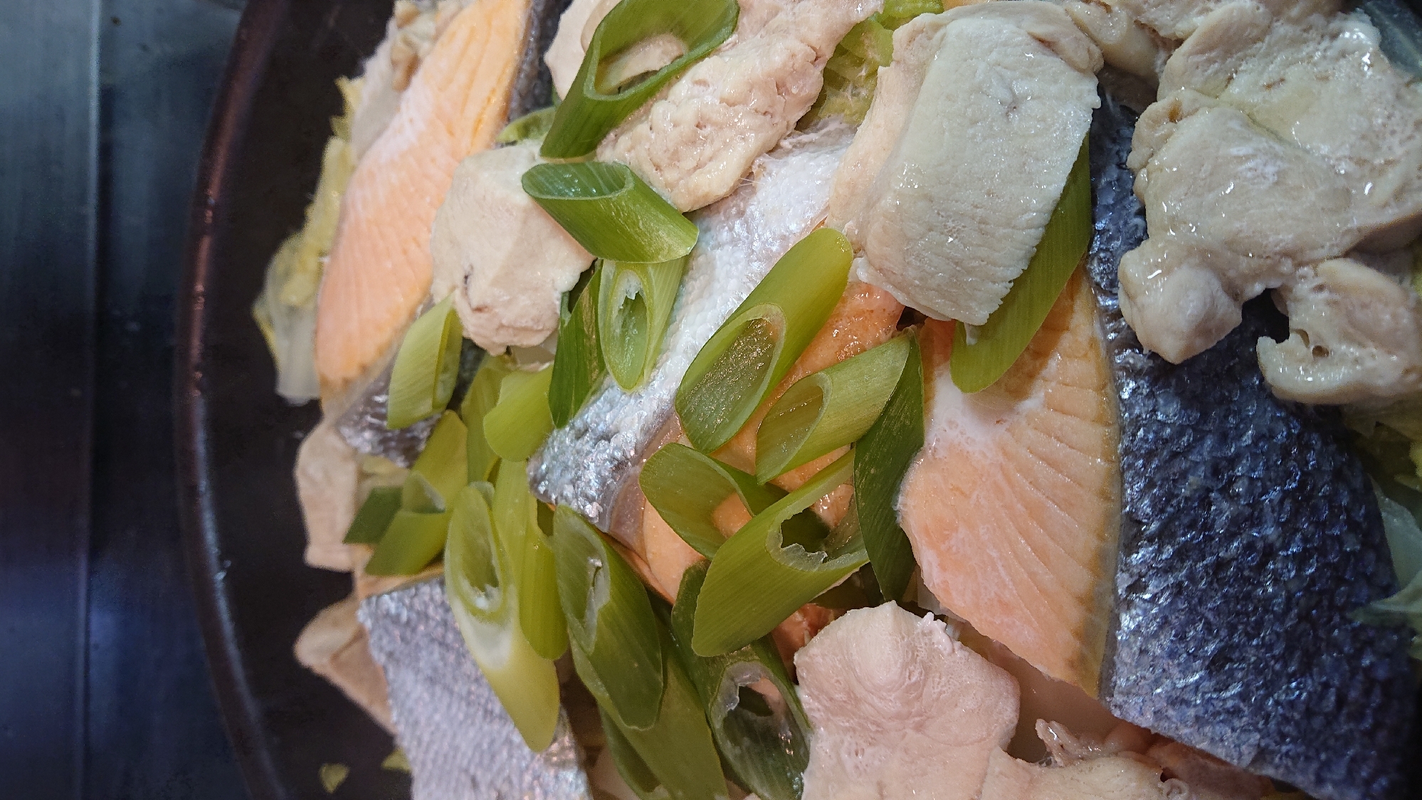 鮭と鶏肉の白菜蒸し