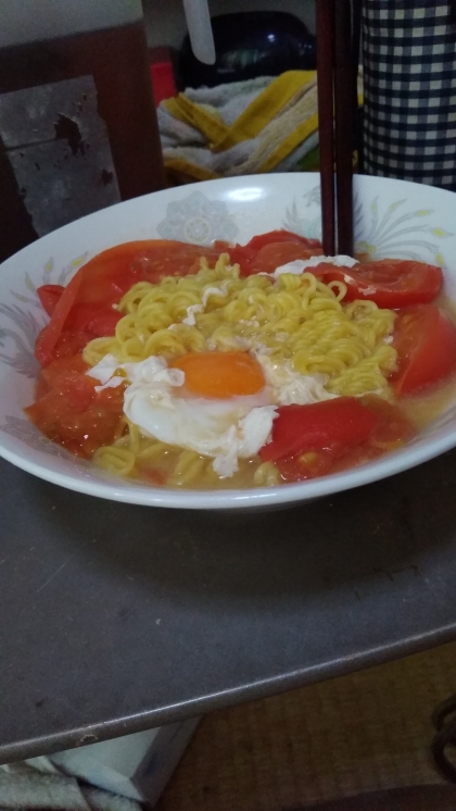【うま塩】トマトらー麺