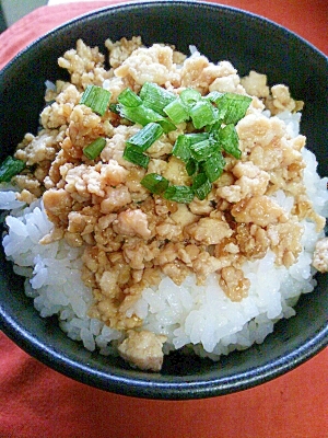 簡単！醤油麹そぼろ丼♪