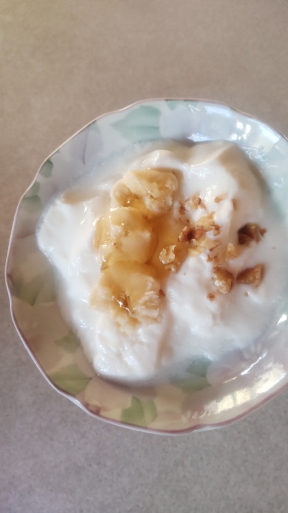 今日のヨーグルト♡バナナ&フルグラ はちみつかけて