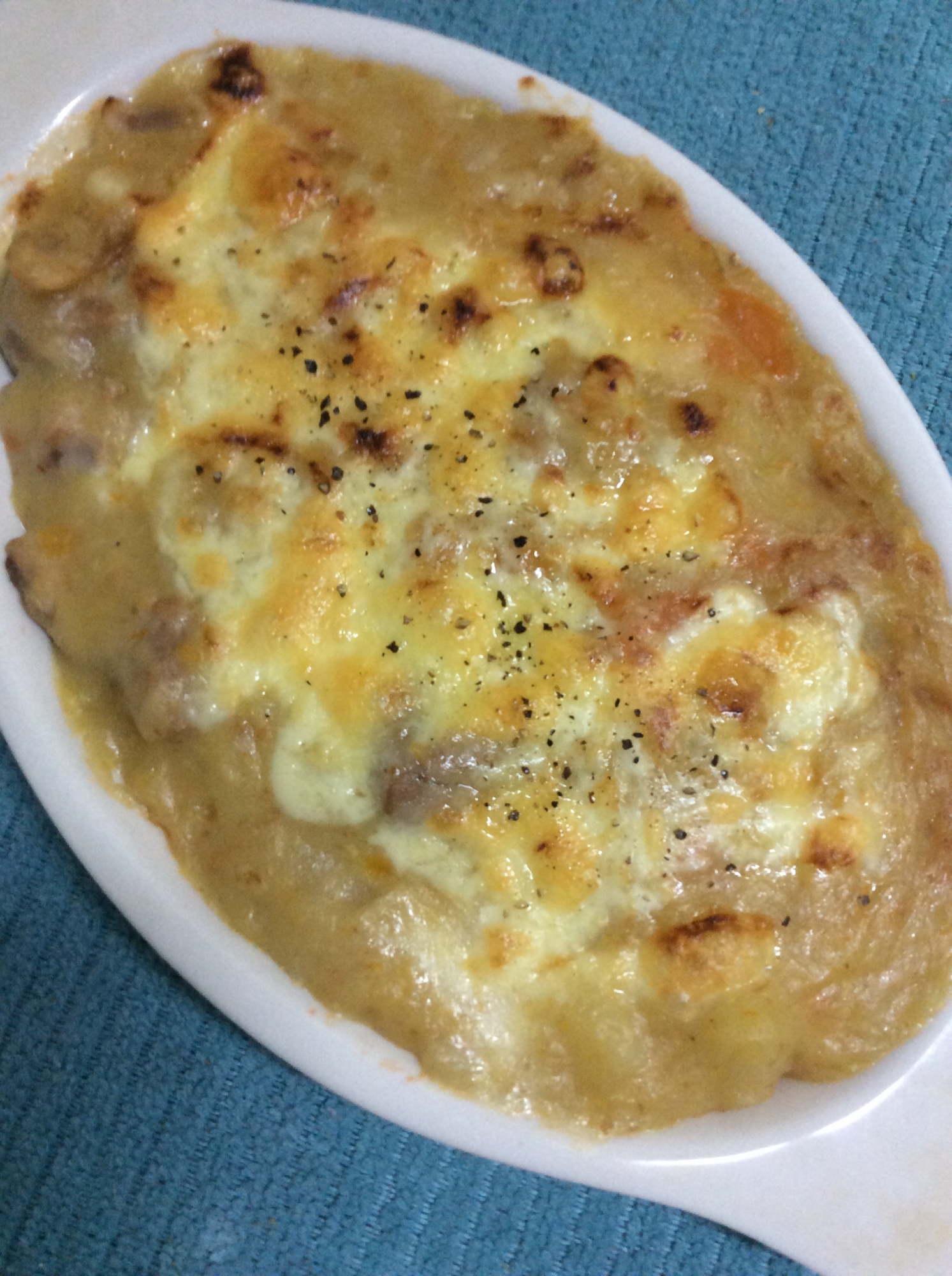 モッツァレラチーズ入り♪クリームシチュードリア