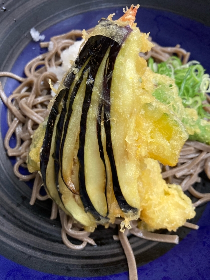 手作り麺つゆで食べる天ぷらそば