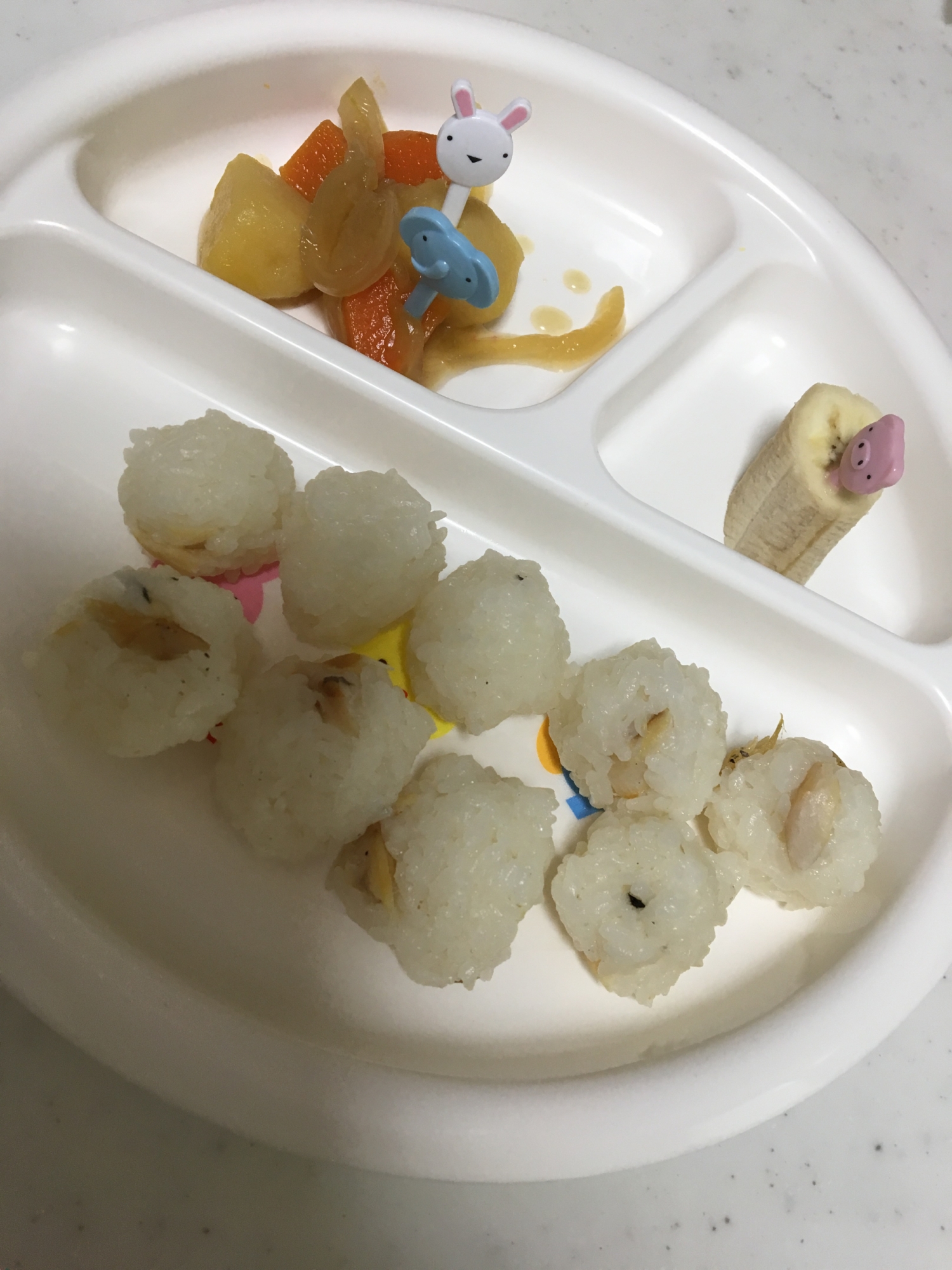 離乳食完了期 鯵の開きのおにぎりと肉じゃがプレート レシピ 作り方 By Xmickyx 楽天レシピ 離乳食完了期 鯵の開きのおにぎりと肉じゃがプレート レシピ 作り方 By Xmickyx 楽天レシピ