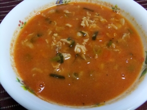 豚肉とシイタケの真っ赤なトマトスープ