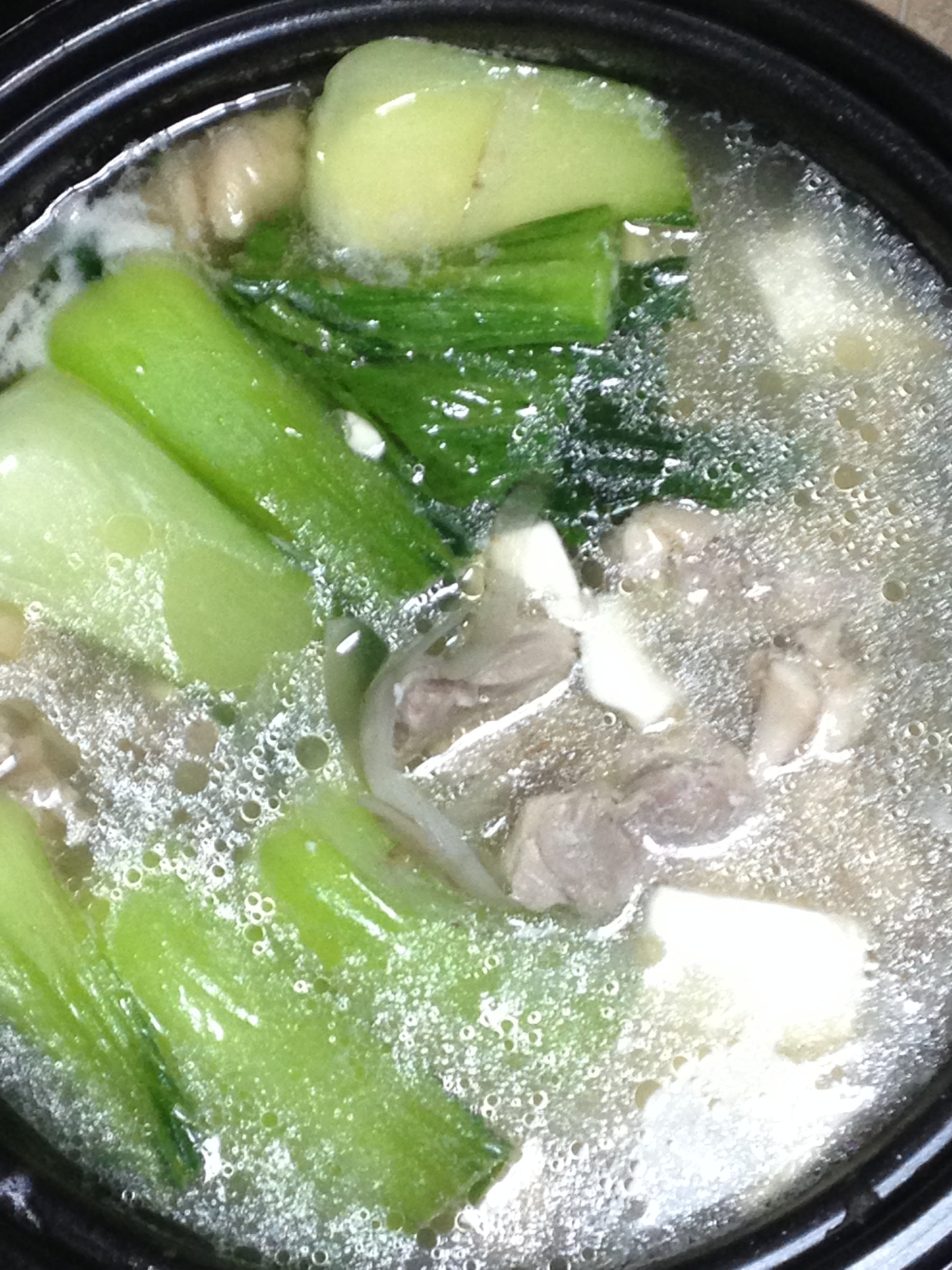 スープ鍋（青梗菜、鶏、ごぼう、豆腐）