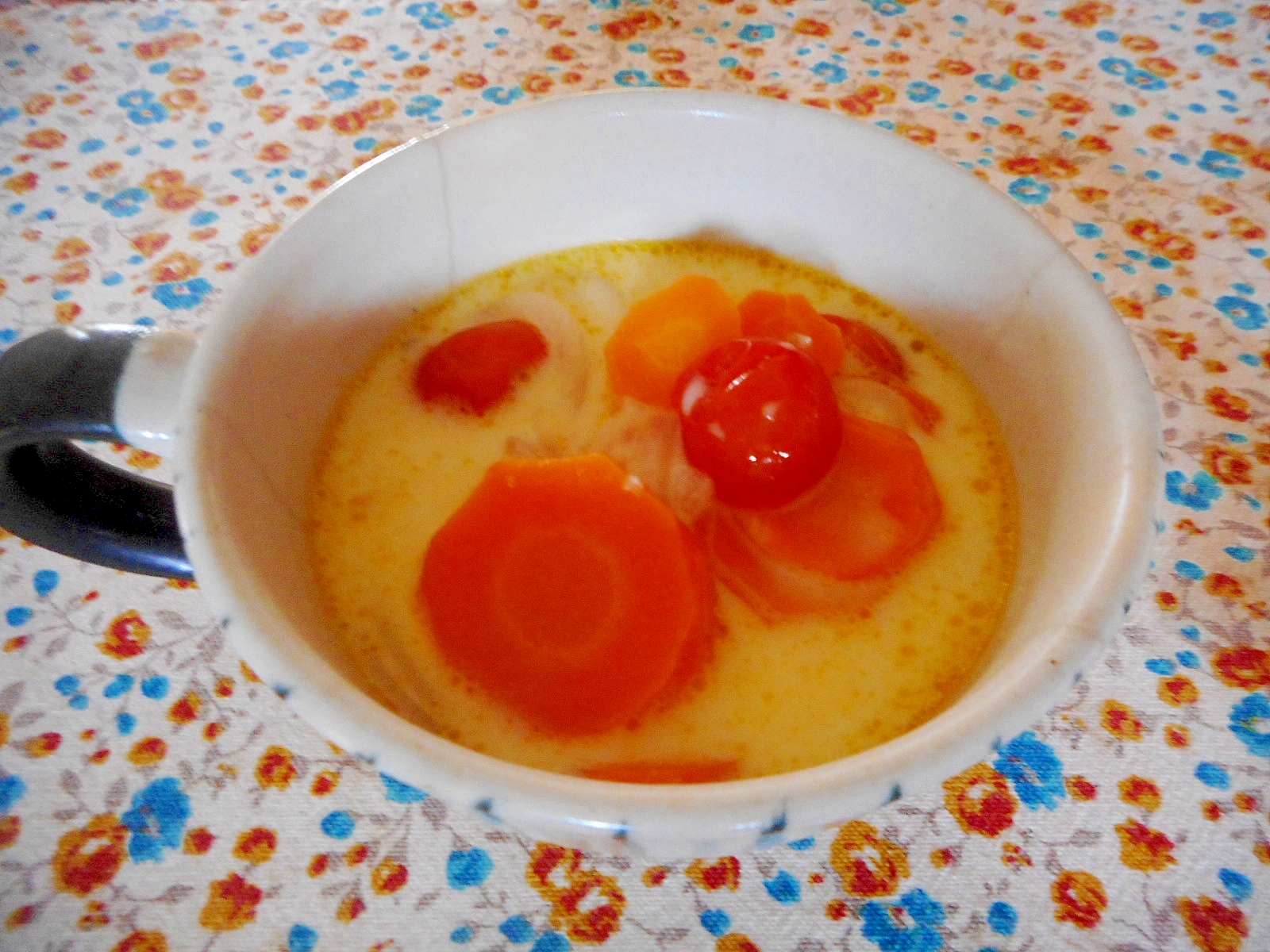 人参とトマトのミルクスープ