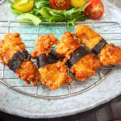 鶏胸肉で作らせて頂きました。揚げたての海苔の香りがたまりませんね！おいしく頂きました♪