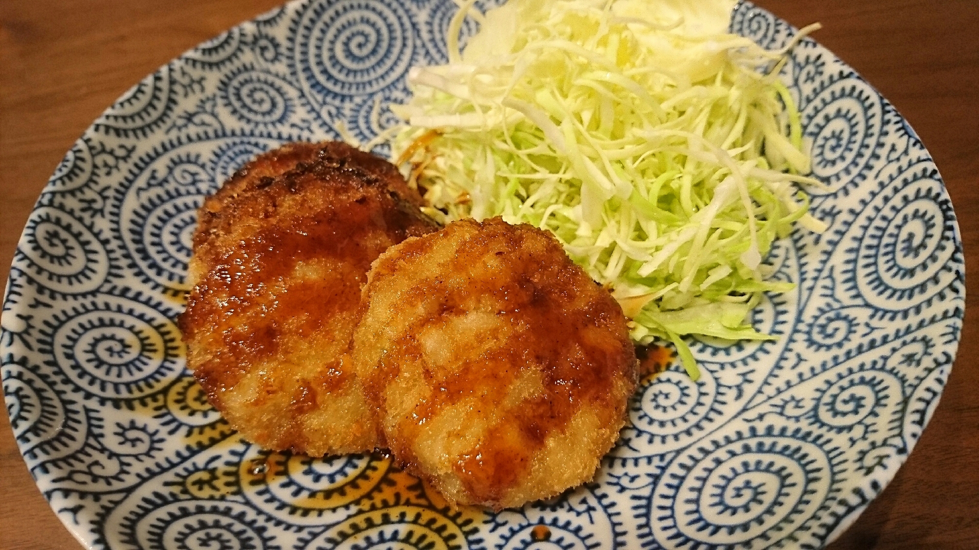 卵不使用!キャベツたっぷりメンチカツ