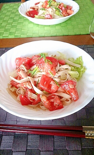 暑い夏にさっぱり！トマトとツナのパスタ風きしめん