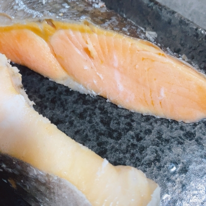 フライパンで鮭のめんつゆ焼き
