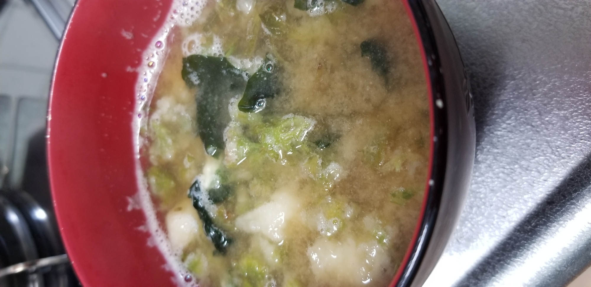 ふきのとうの天ぷらで味噌汁